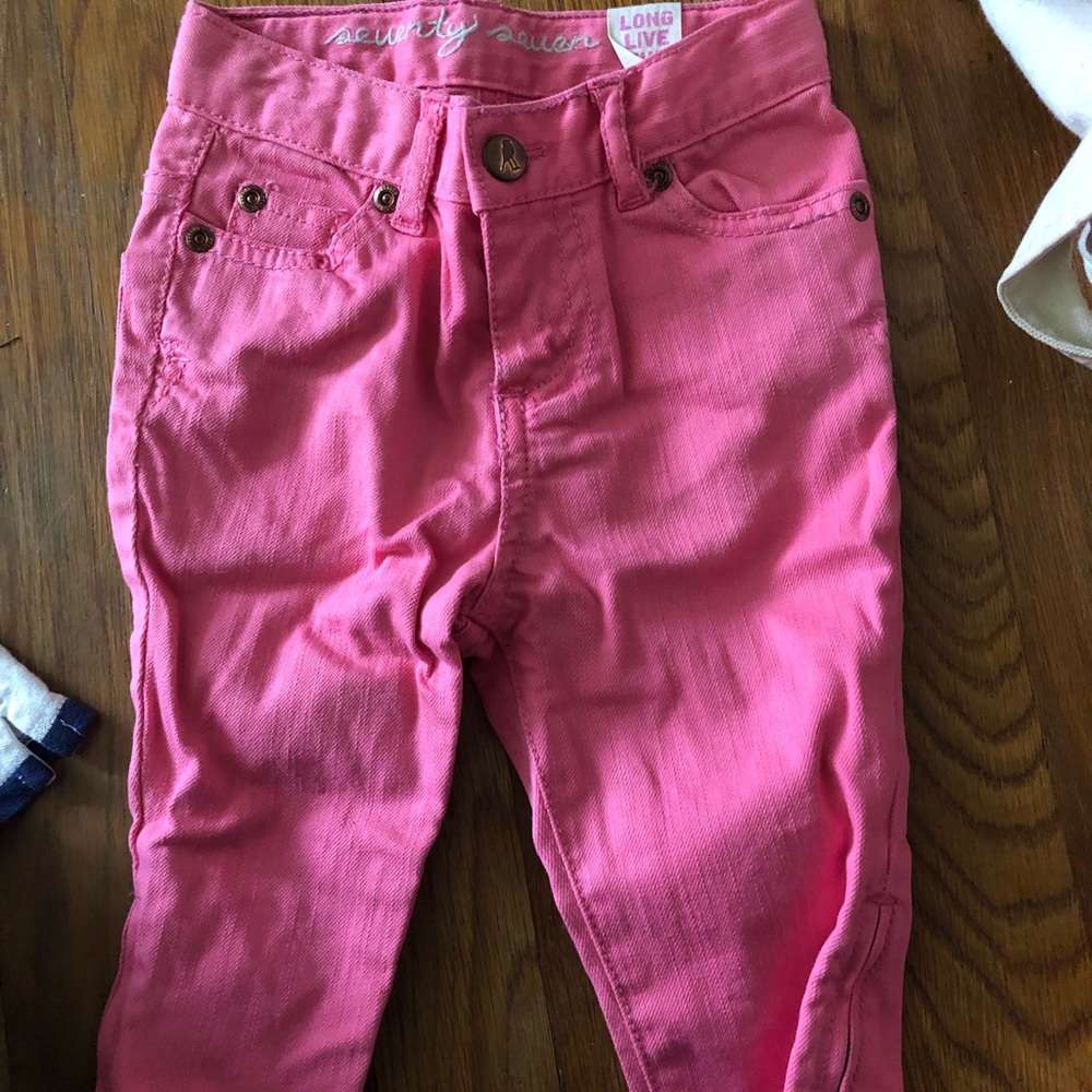 3/4 pants with zippers on the sides